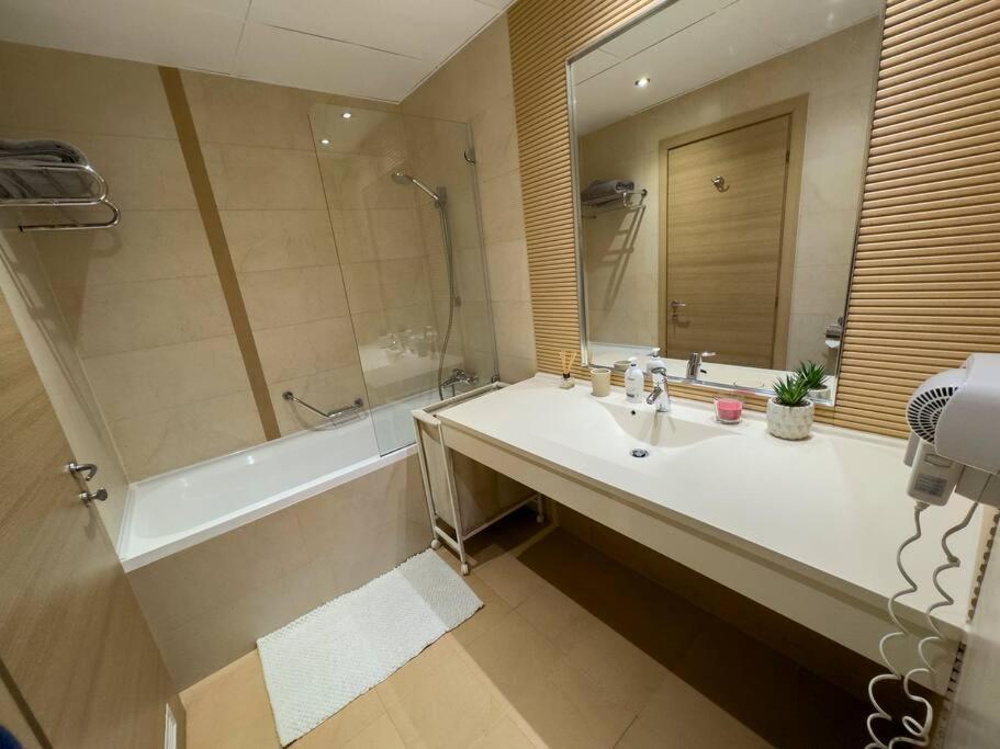 Luxury 2 Bedroom Apartment Bukareszt Zewnętrze zdjęcie