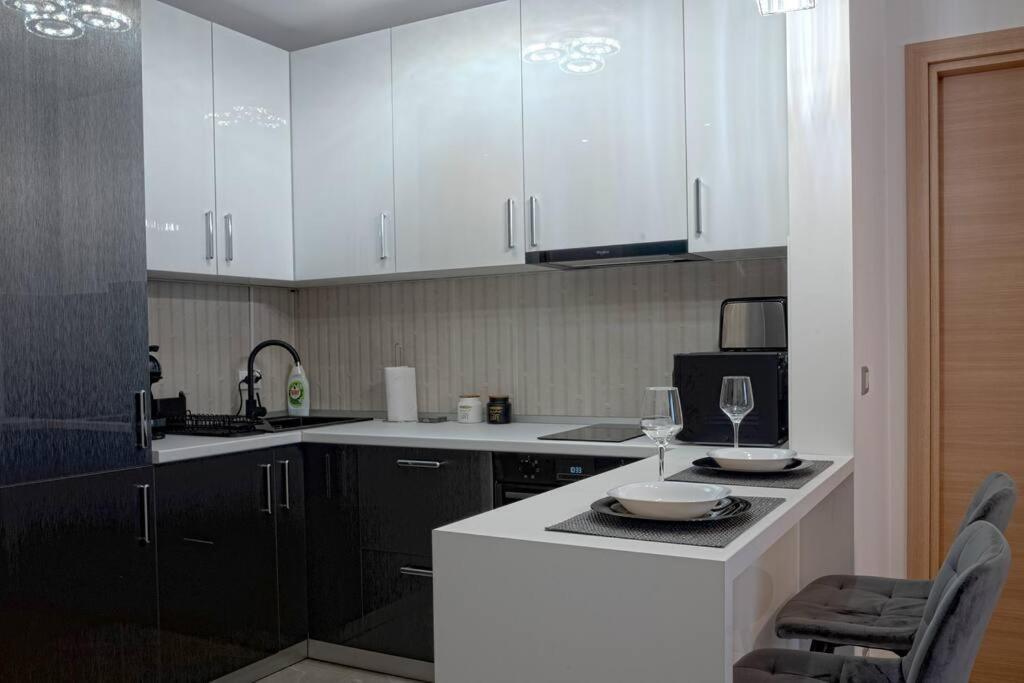 Luxury 2 Bedroom Apartment Bukareszt Zewnętrze zdjęcie
